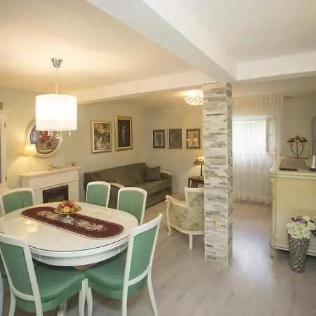 Apartment Antica With Yard & Bbq Split Zewnętrze zdjęcie