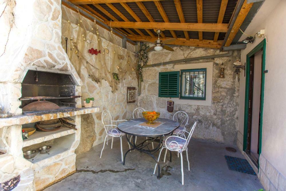 Apartmán Antica With Yard & Bbq